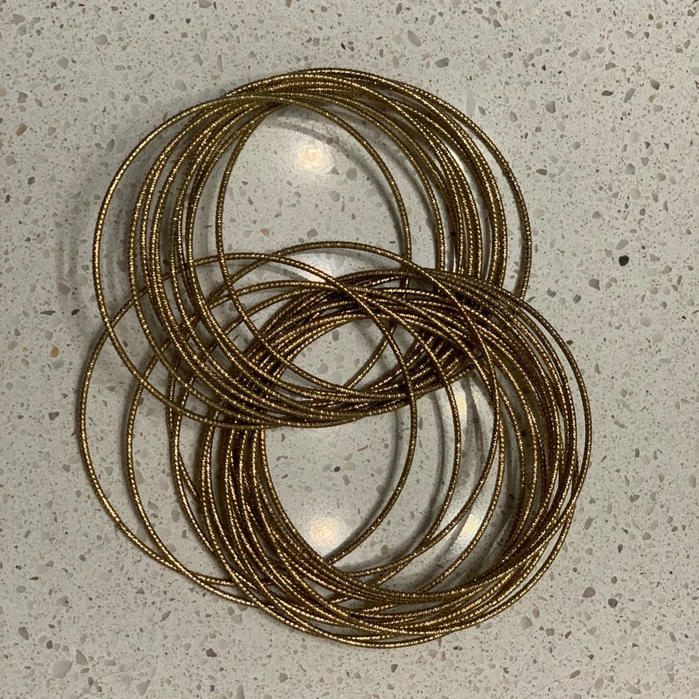 Multiple band gold bracelet